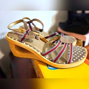 Skechers size 10 wedges